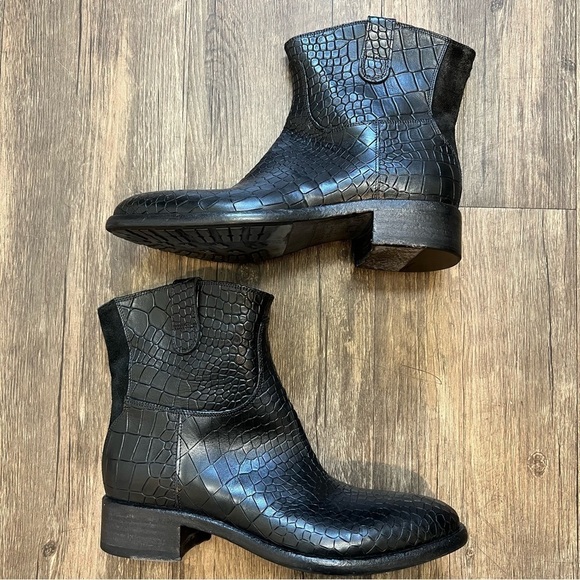 Rocco P. Black Textured Italian Leather Ankle Bootie Round Toe Chunky Heel 35.5 - Picture 3 of 13